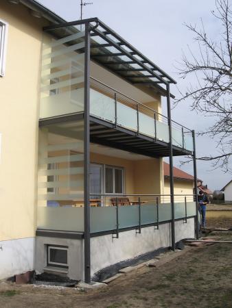 Erweiterung eines vorhandenen Balkones mit Einbindung der Terrasse